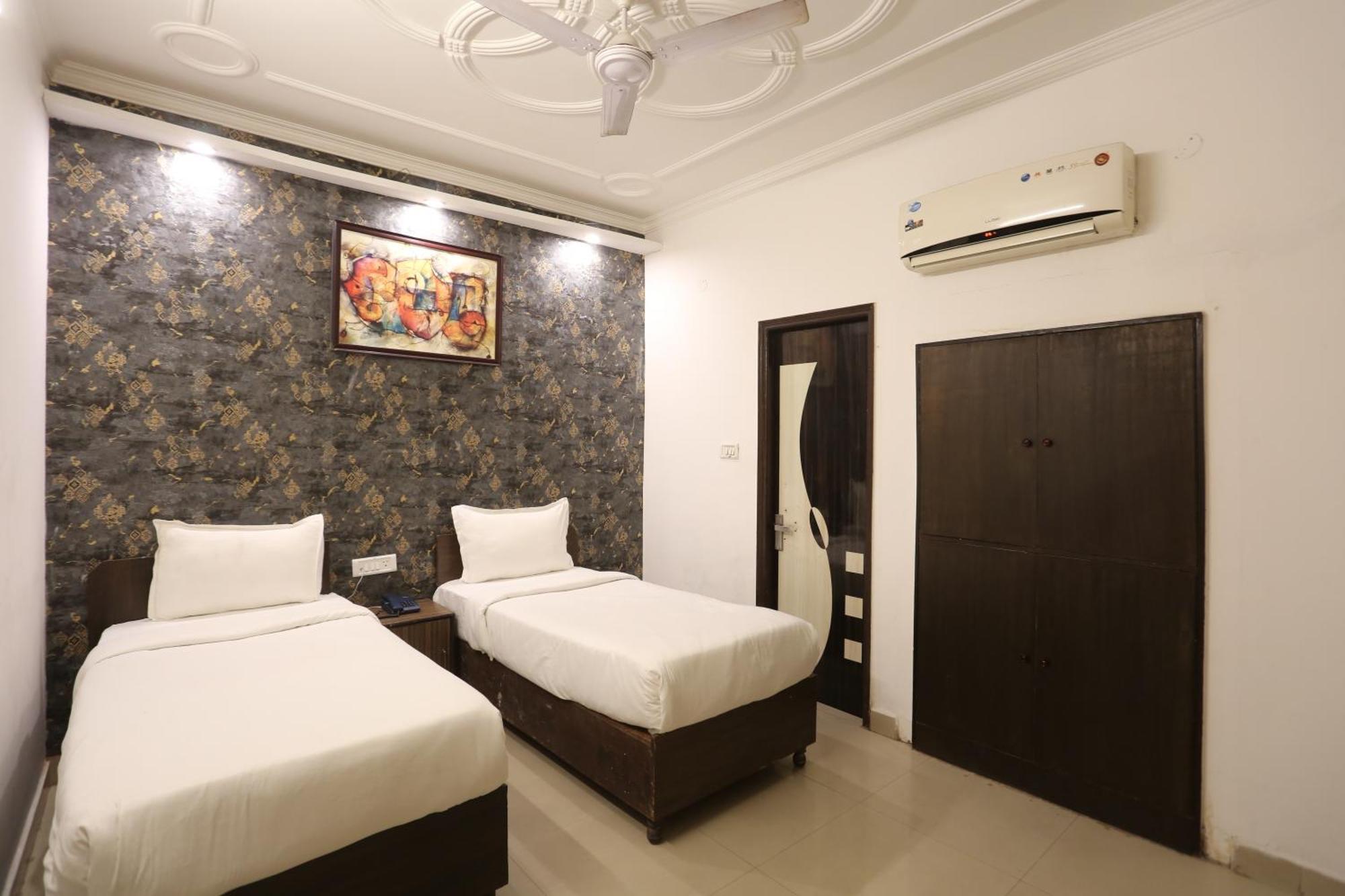 ניו דלהי Backpackers - Ink Hotels Delhi Airport By Ss Group מראה חיצוני תמונה