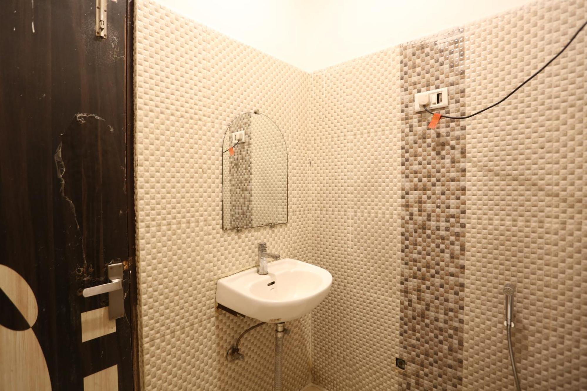 ניו דלהי Backpackers - Ink Hotels Delhi Airport By Ss Group מראה חיצוני תמונה
