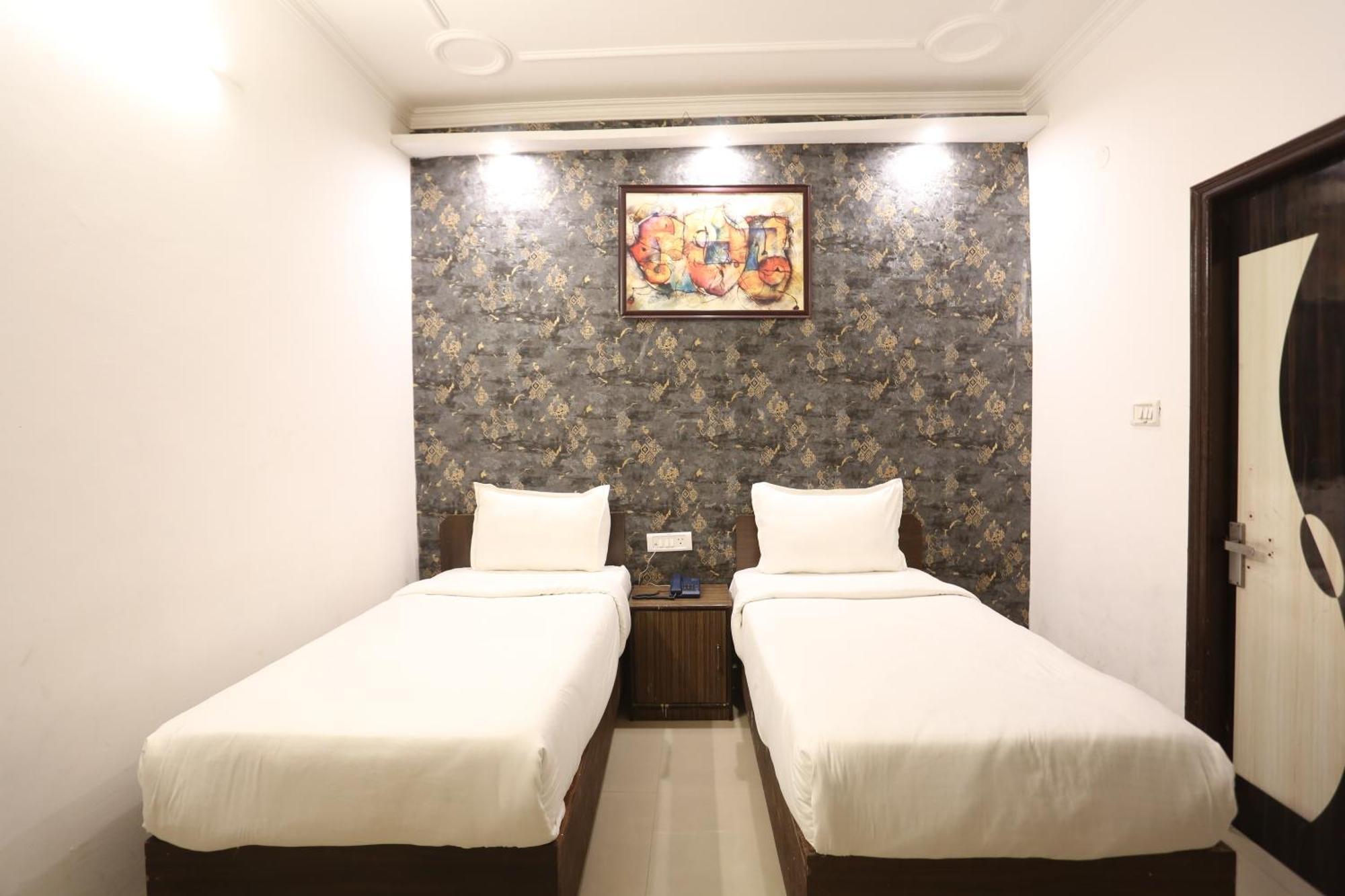 ניו דלהי Backpackers - Ink Hotels Delhi Airport By Ss Group מראה חיצוני תמונה