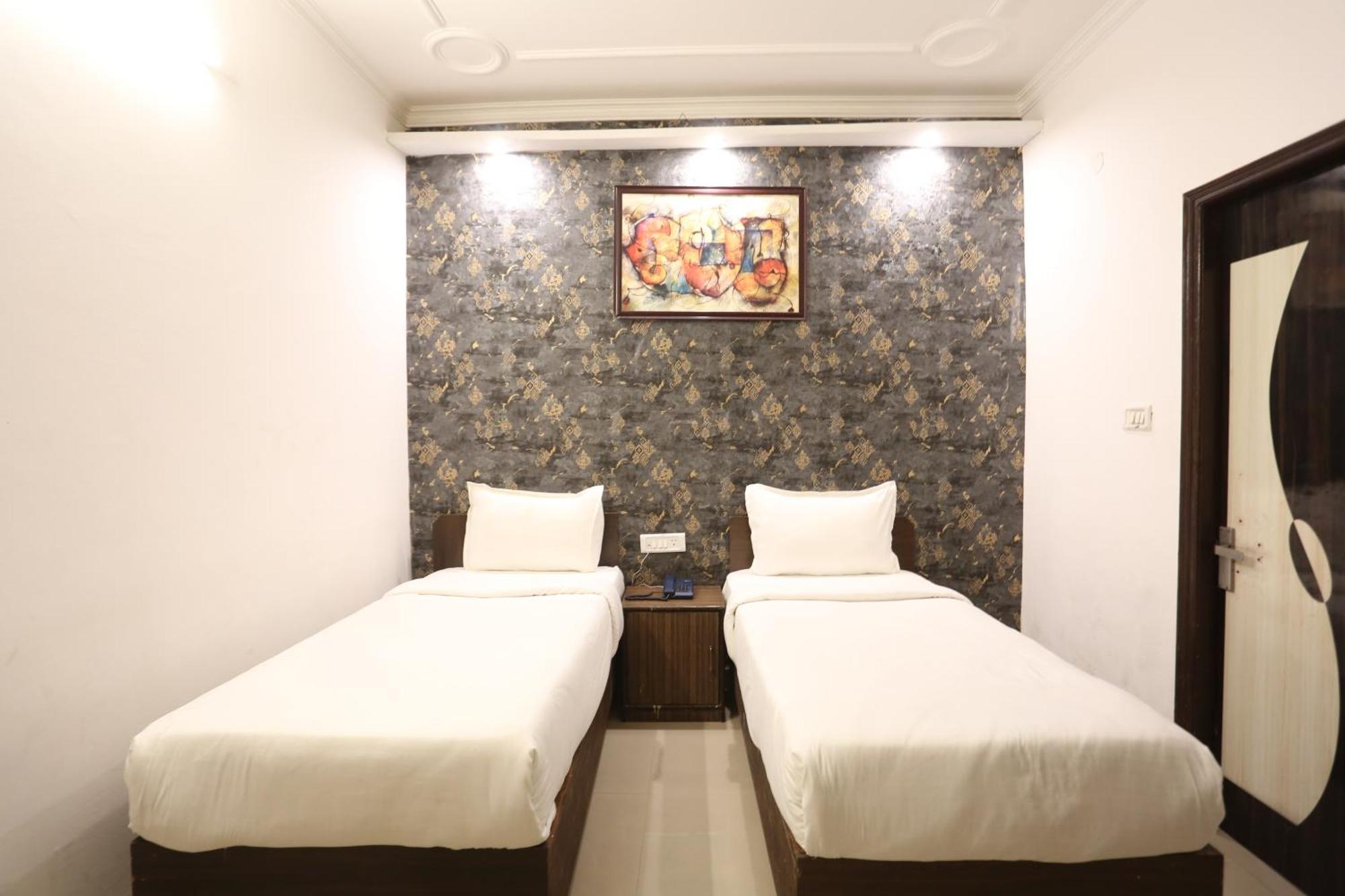 ניו דלהי Backpackers - Ink Hotels Delhi Airport By Ss Group מראה חיצוני תמונה