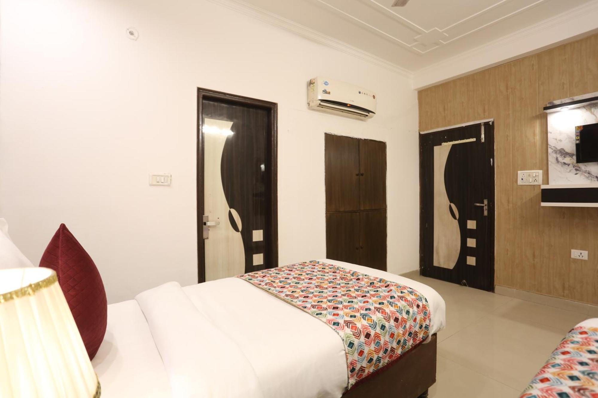 ניו דלהי Backpackers - Ink Hotels Delhi Airport By Ss Group מראה חיצוני תמונה