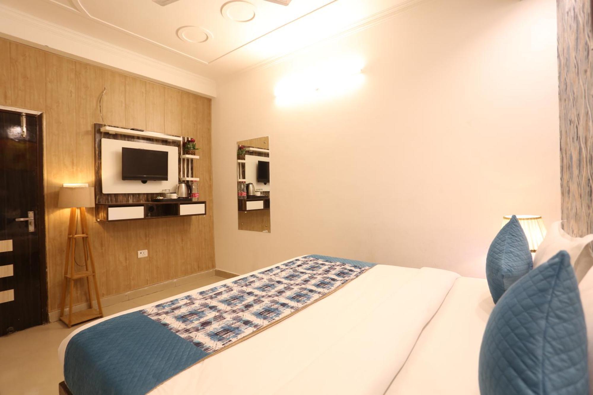 ניו דלהי Backpackers - Ink Hotels Delhi Airport By Ss Group מראה חיצוני תמונה
