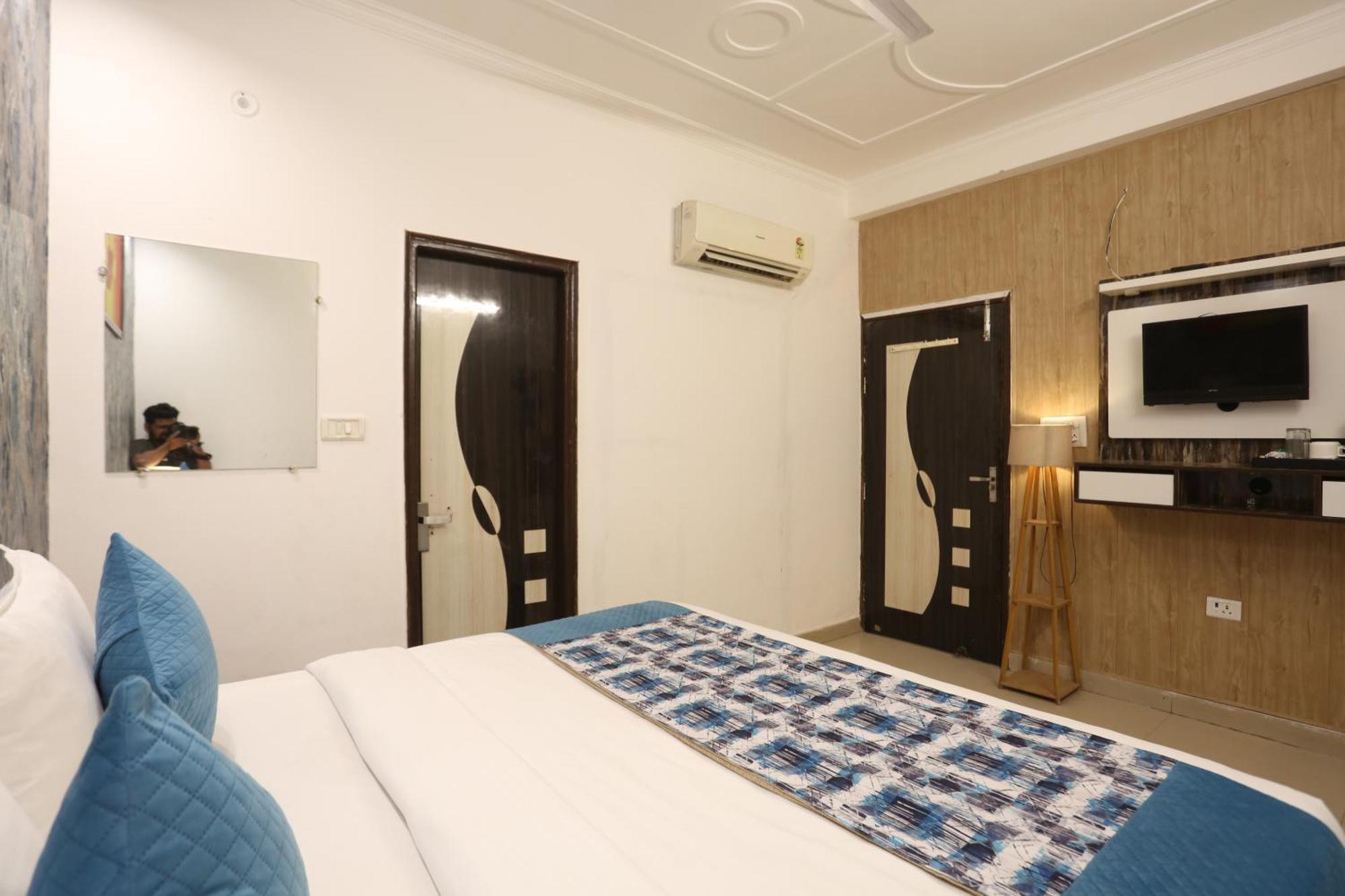 ניו דלהי Backpackers - Ink Hotels Delhi Airport By Ss Group מראה חיצוני תמונה