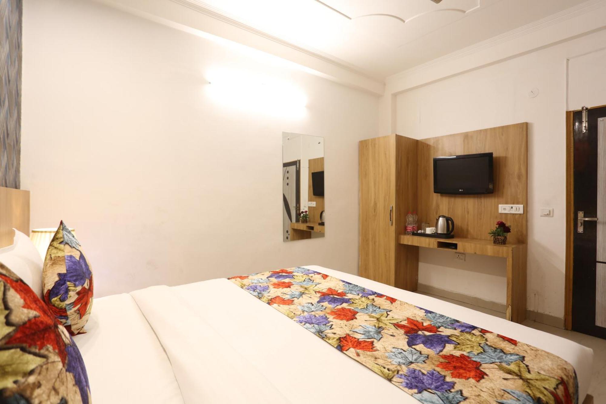ניו דלהי Backpackers - Ink Hotels Delhi Airport By Ss Group מראה חיצוני תמונה