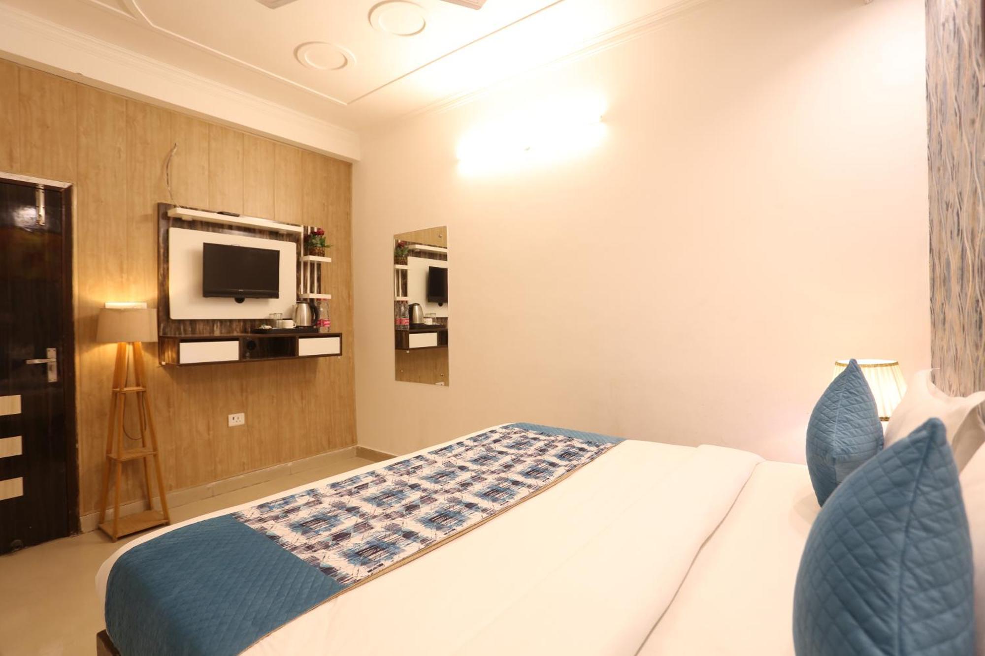 ניו דלהי Backpackers - Ink Hotels Delhi Airport By Ss Group מראה חיצוני תמונה